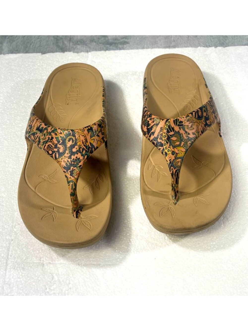 Alegria Sandals Women's size US 9 EU 39 Country Road Floral Lightweight Thong